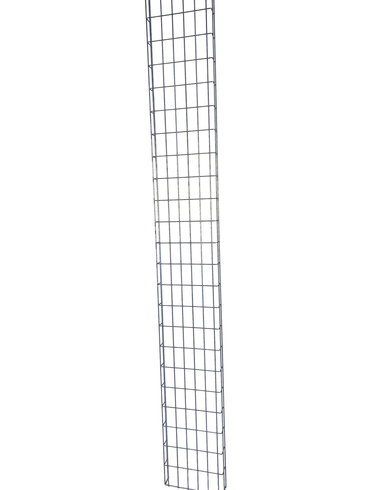 Longitud de la canaleta 29 cm, profundidad 5 cm, luz de malla 5 x 10 cm