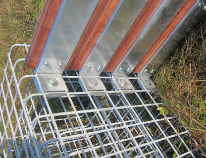 Banco de gabiões com 3 colunas de flores - madeira de Cumaru, 205 cm de comprimento x 60 cm de altura x 37 cm de profundidade, galvanizado a quente, MW 5 x 5 cm