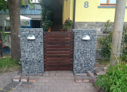 Luminária galvanizada com suporte