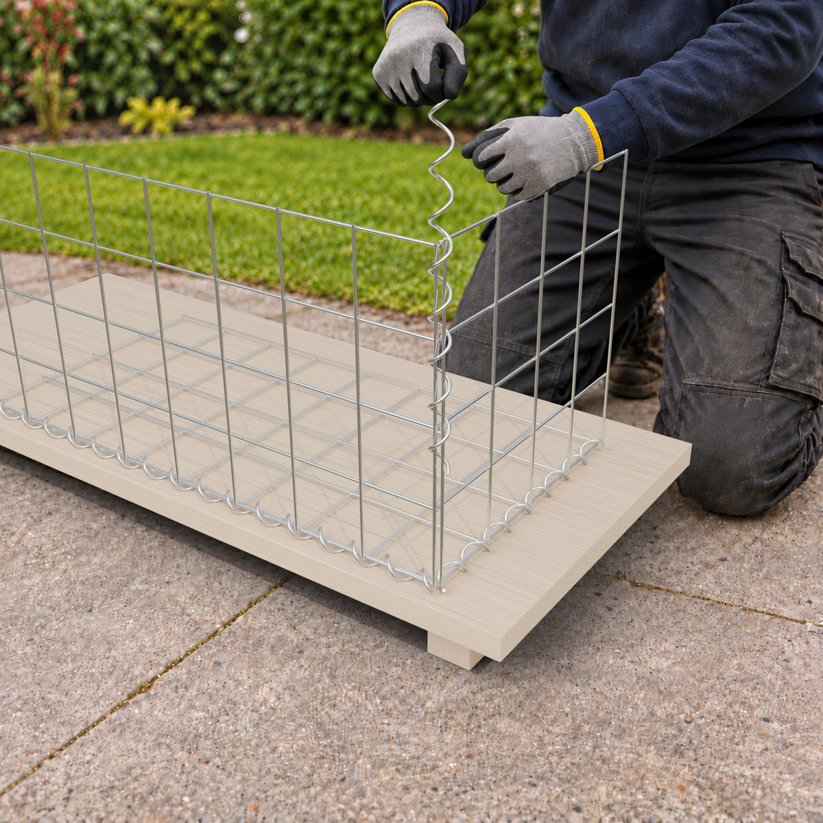 Schanskorf 80 cm x 40 cm x 40 cm (L x H x D), maaswijdte 10 cm x 10 cm, spiraalvormig