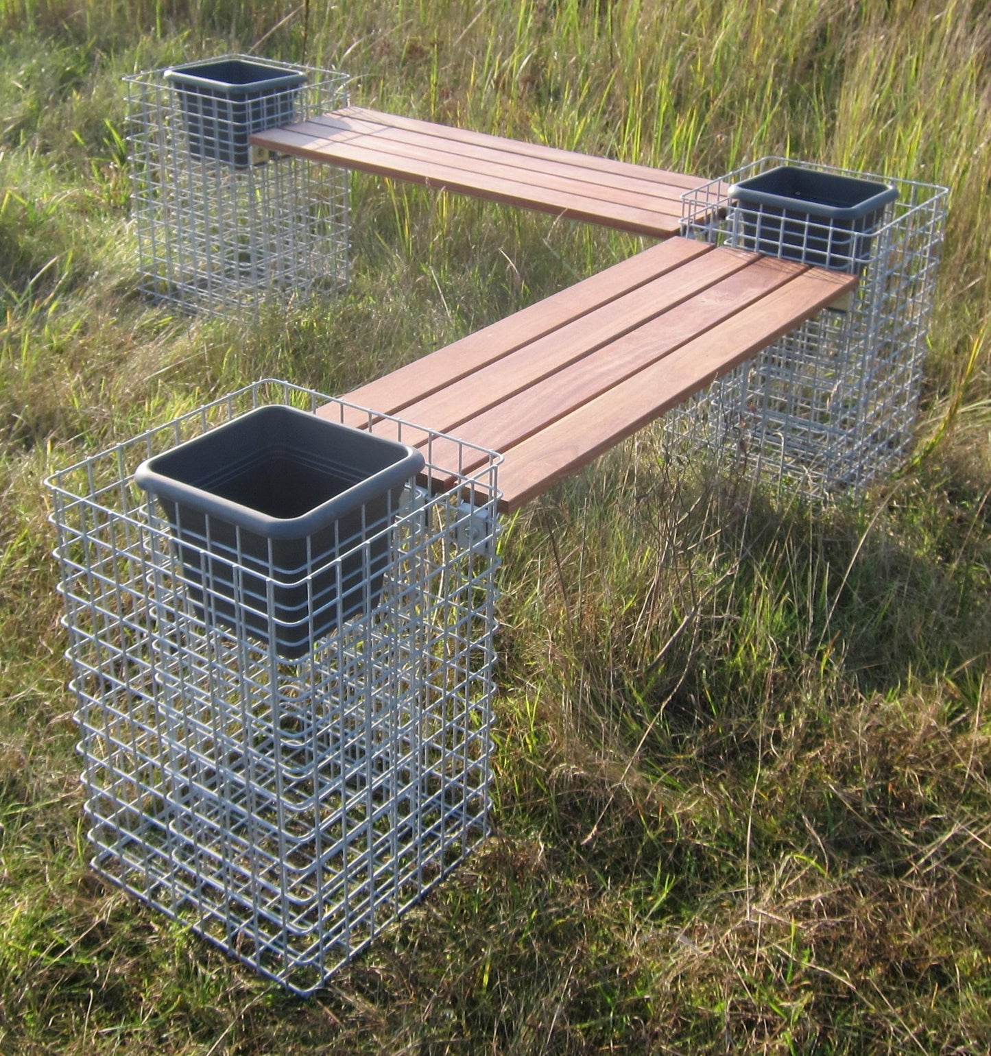 Banco de gaviones con 3 columnas de flores - Madera de cumarú, 205 cm de largo x 60 cm de alto x 37 cm de profundidad, galvanizado en caliente, MW 5 x 5 cm