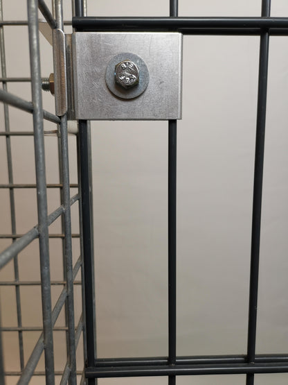 Abrazadera con soporte de valla 5 x 5 cm para tela metálica doble, aluminio