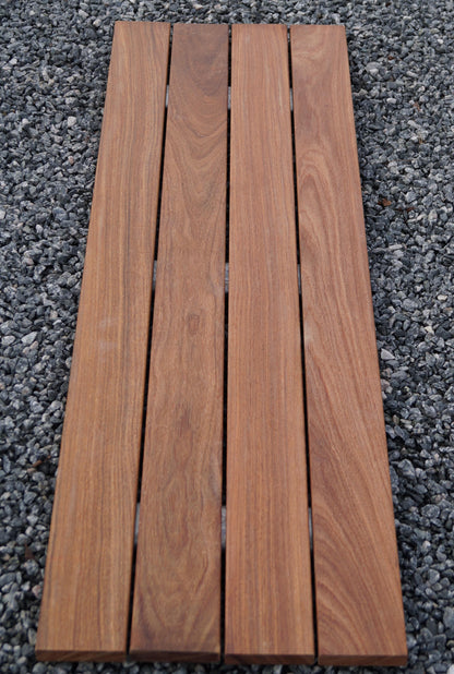 Banco de gaviones de madera de cumarú, 115 cm de largo x 50 cm de alto x 42 cm de profundidad, galvanizado en caliente, MW 5 x 10 cm